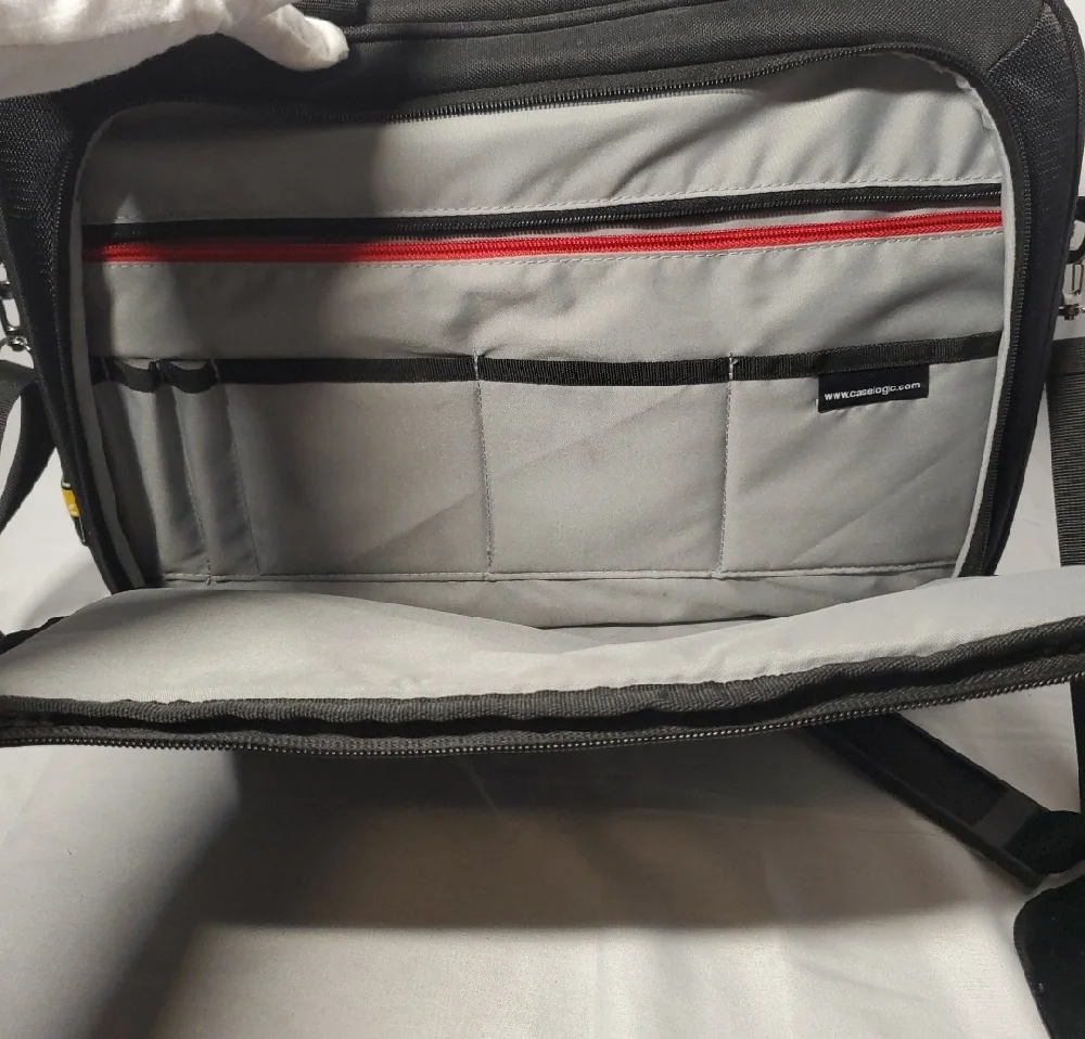 Men's Black Laptop Messenger Bag - CASE LOGIC Brand - Picture 6 of 8